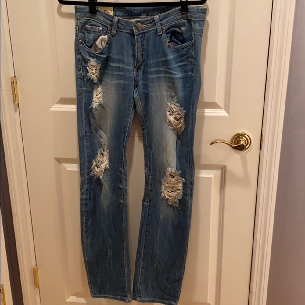 Boyfriend Jeans With Rips